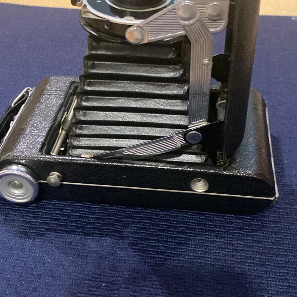Vintage Kodak Vigilant Junior Six-20 Folding Camera